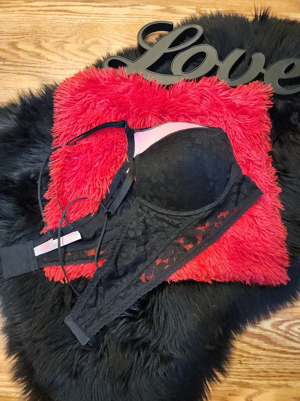 Victoria's Secret Black Lace Pushup Underwire Bralette with Pink Molded Cups XXL